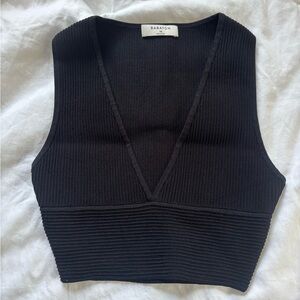 Babaton Black Sculpt Ribbed V-Neck Cropped Tank XS